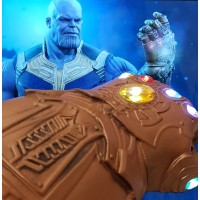 Manusa tip Thanos, 35 cm,  cu leduri